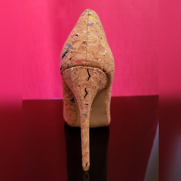 Corkscrew Pumps - Picture 4 of 8